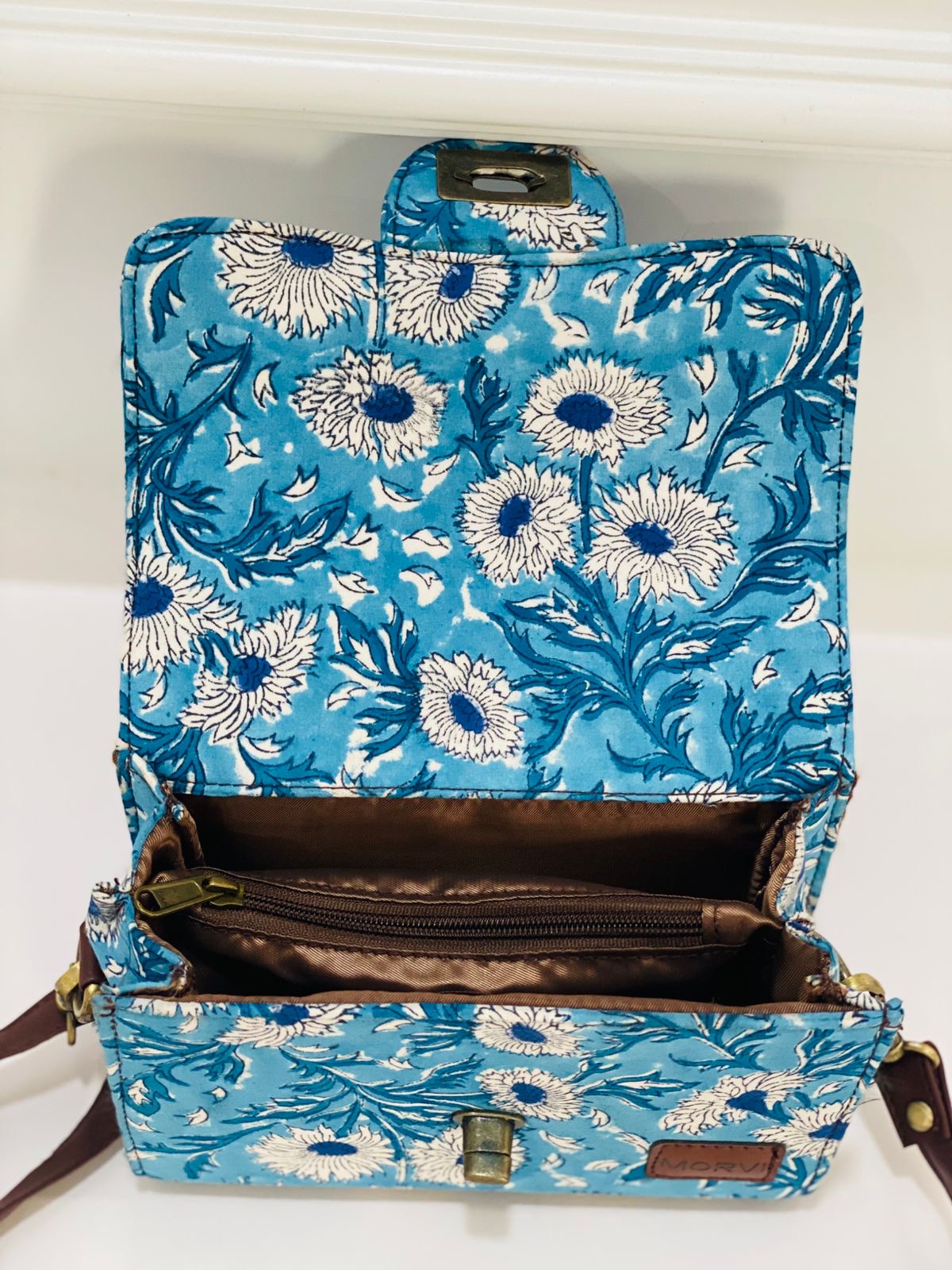 The Morvi Hand Block Sling