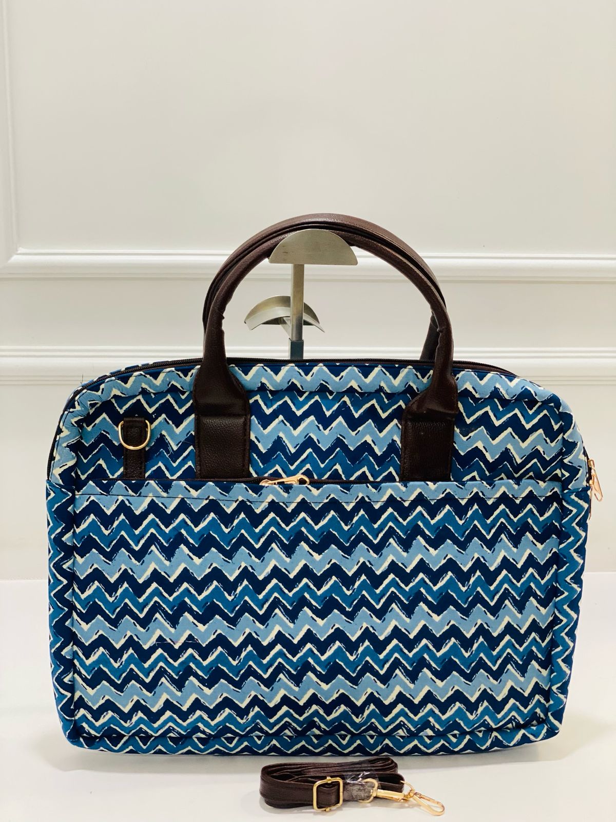 Blue Zigzag Modern Women's Laptop Bag