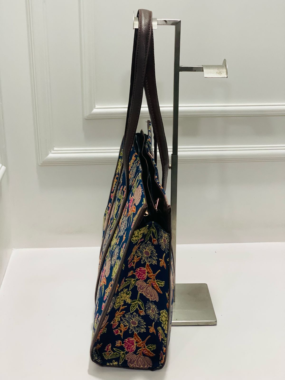Floral Bloom Laptop + Tote Bag with Free Phone Pouch