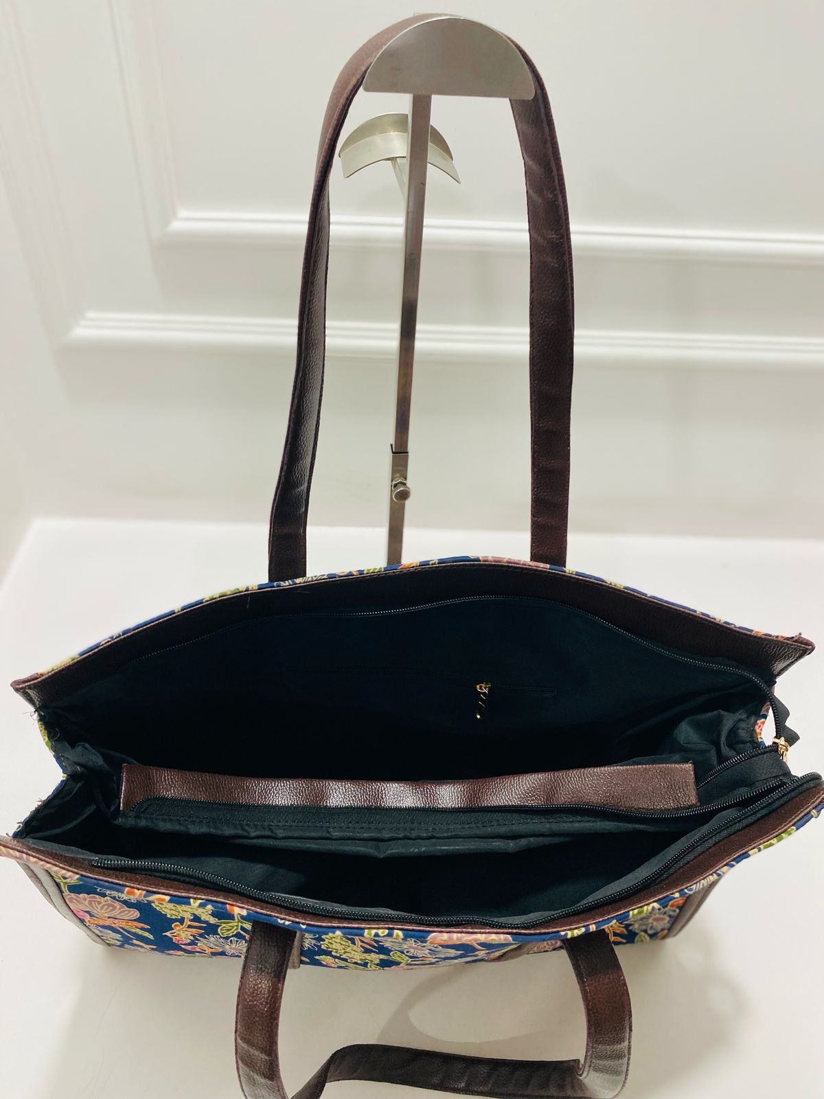 Floral Bloom Laptop + Tote Bag with Free Phone Pouch