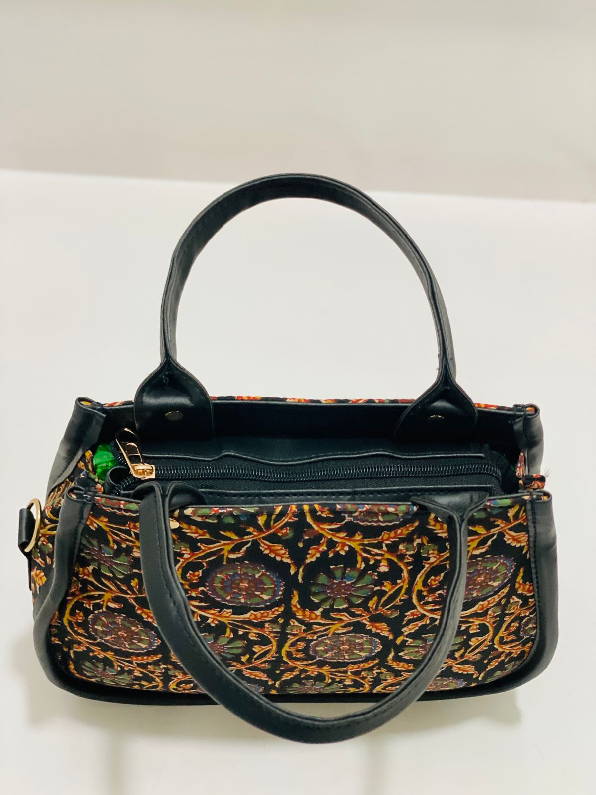 Bagru Kalamkari Matka Handbag with Adjustable Strap & Clutch