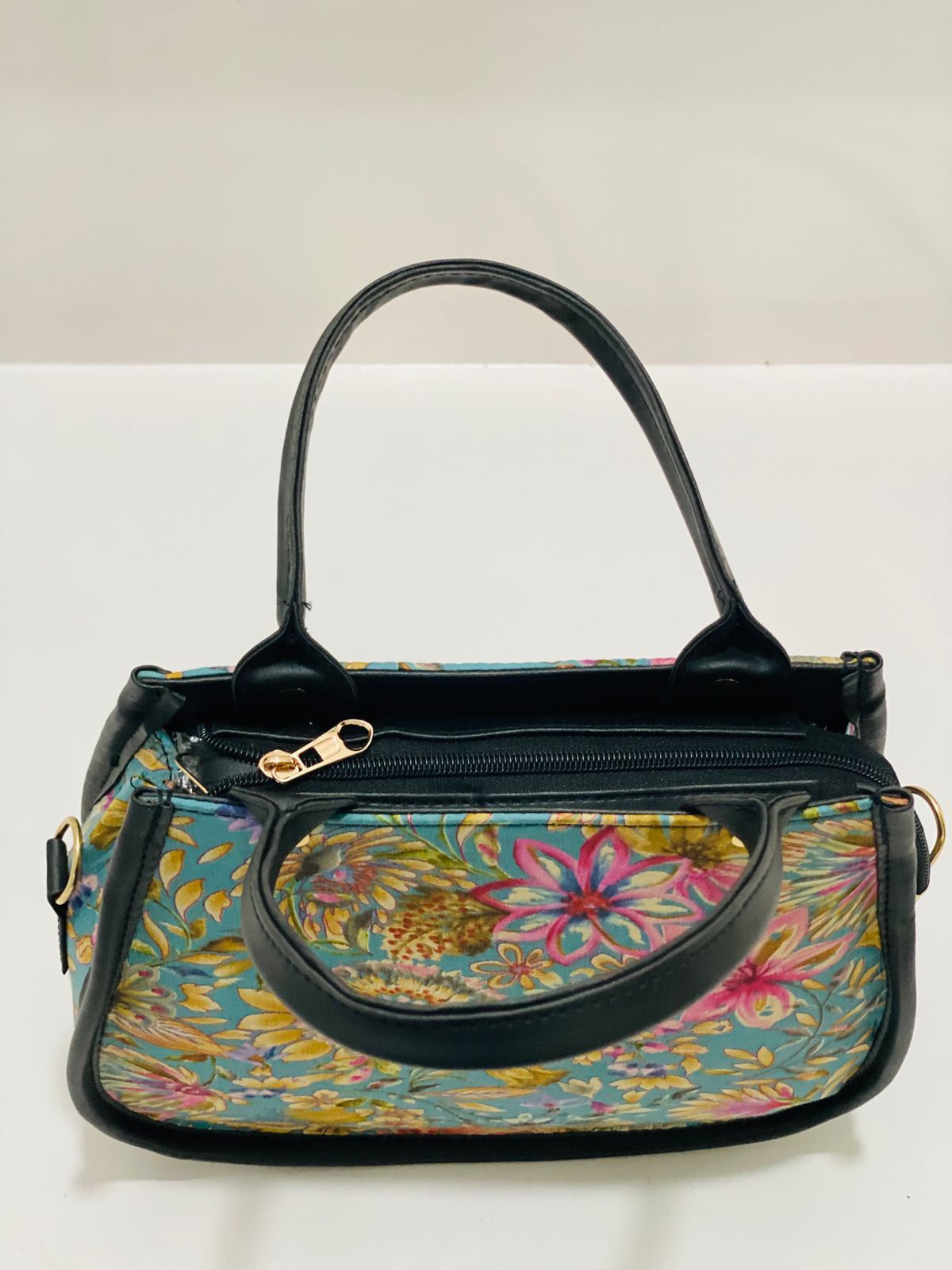 Gulbahar Teal Matka Handbag with Adjustable Belt & Clutch