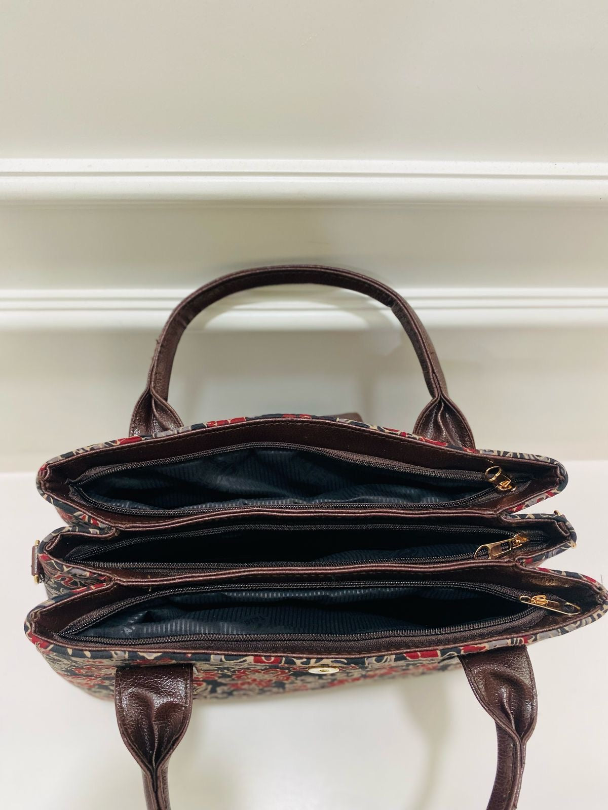 Ajrakh Floral Mix 2-in-1 Handbag & Sling With Free Pouch