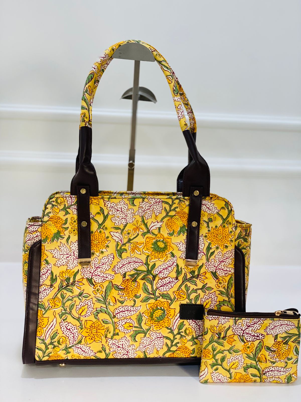 ClASSIC TOTE + OFFICE BAG