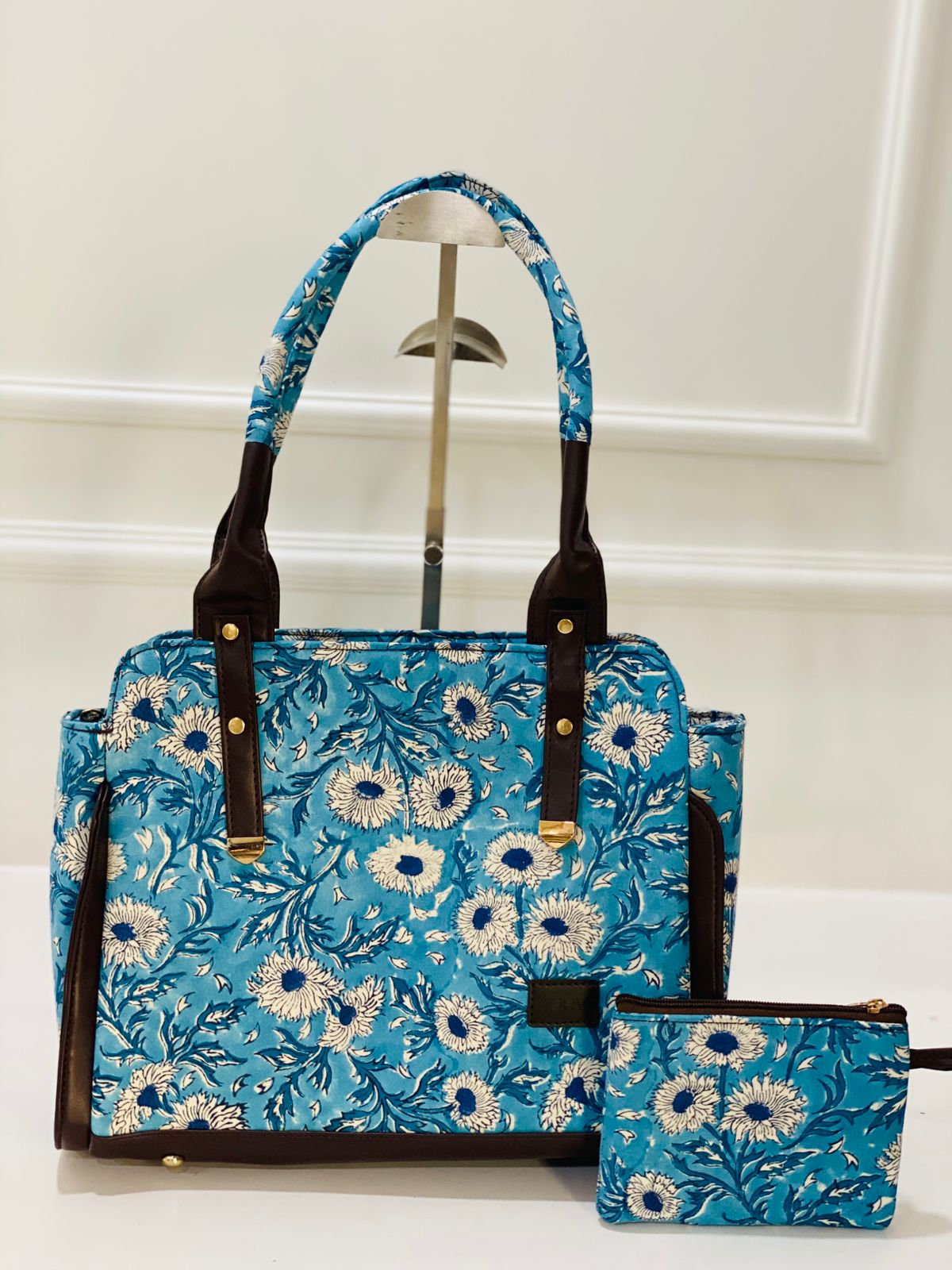 ClASSIC TOTE + OFFICE BAG